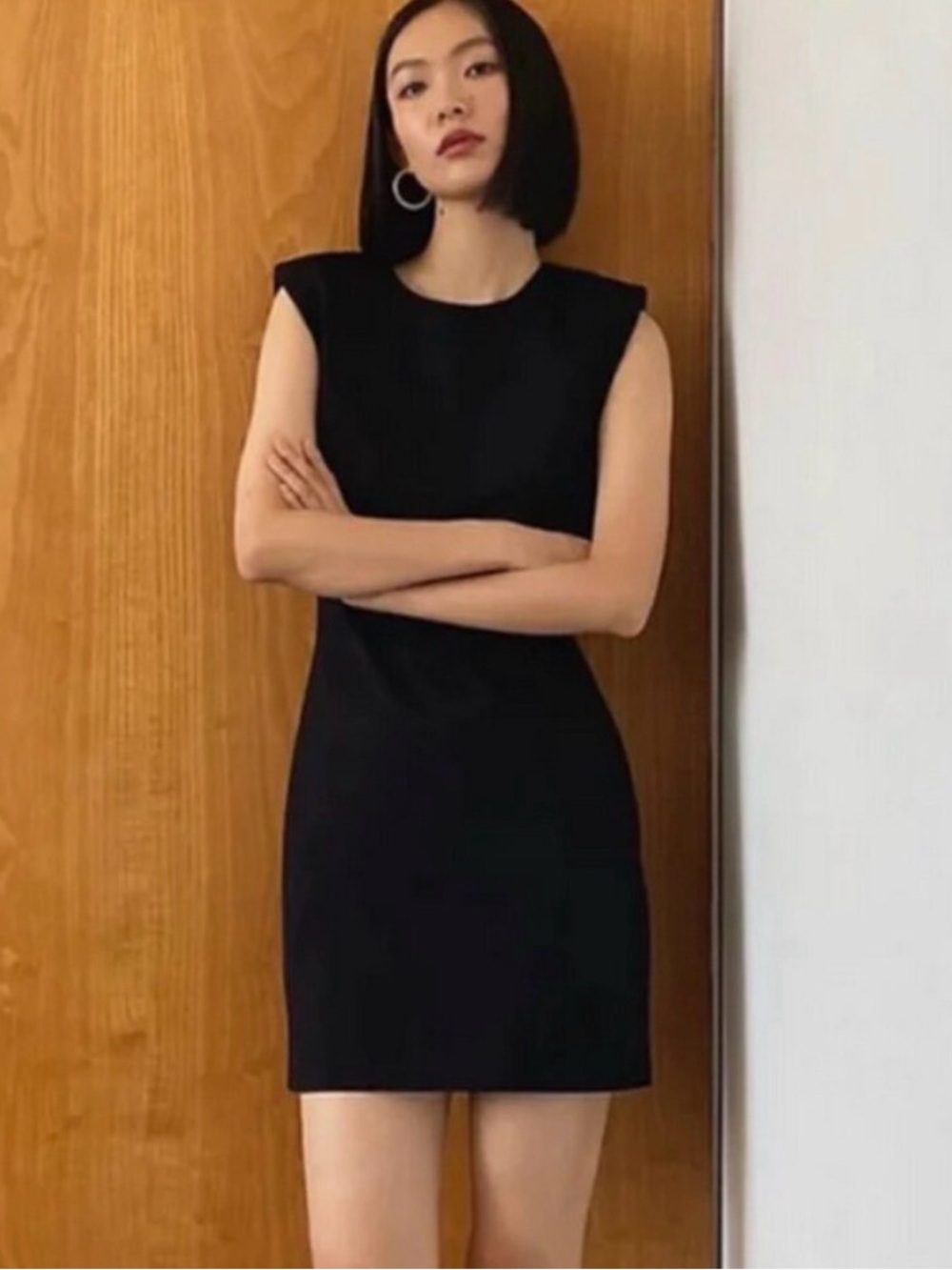 Babaton Navy Blue Sleeveless Bodycon Dress - Classic Minimalist Style